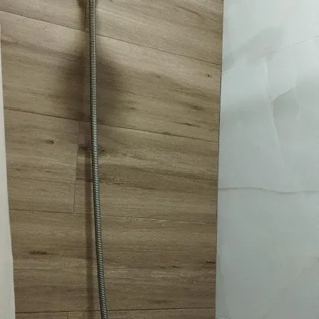 24 на 24, 2 спальни - аэропорт Chisinau