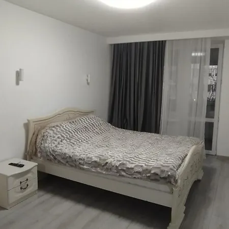 Apartment 24 на 24, 2 спальни - аэропорт Chisinau